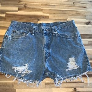 medium wash, wrangler cut offs